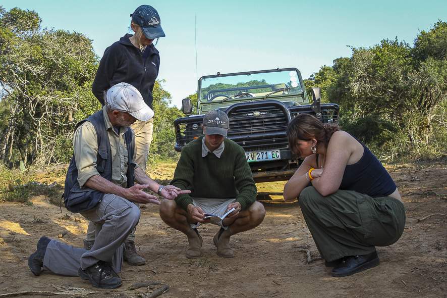 Students instructor game reserve wildlife tracks